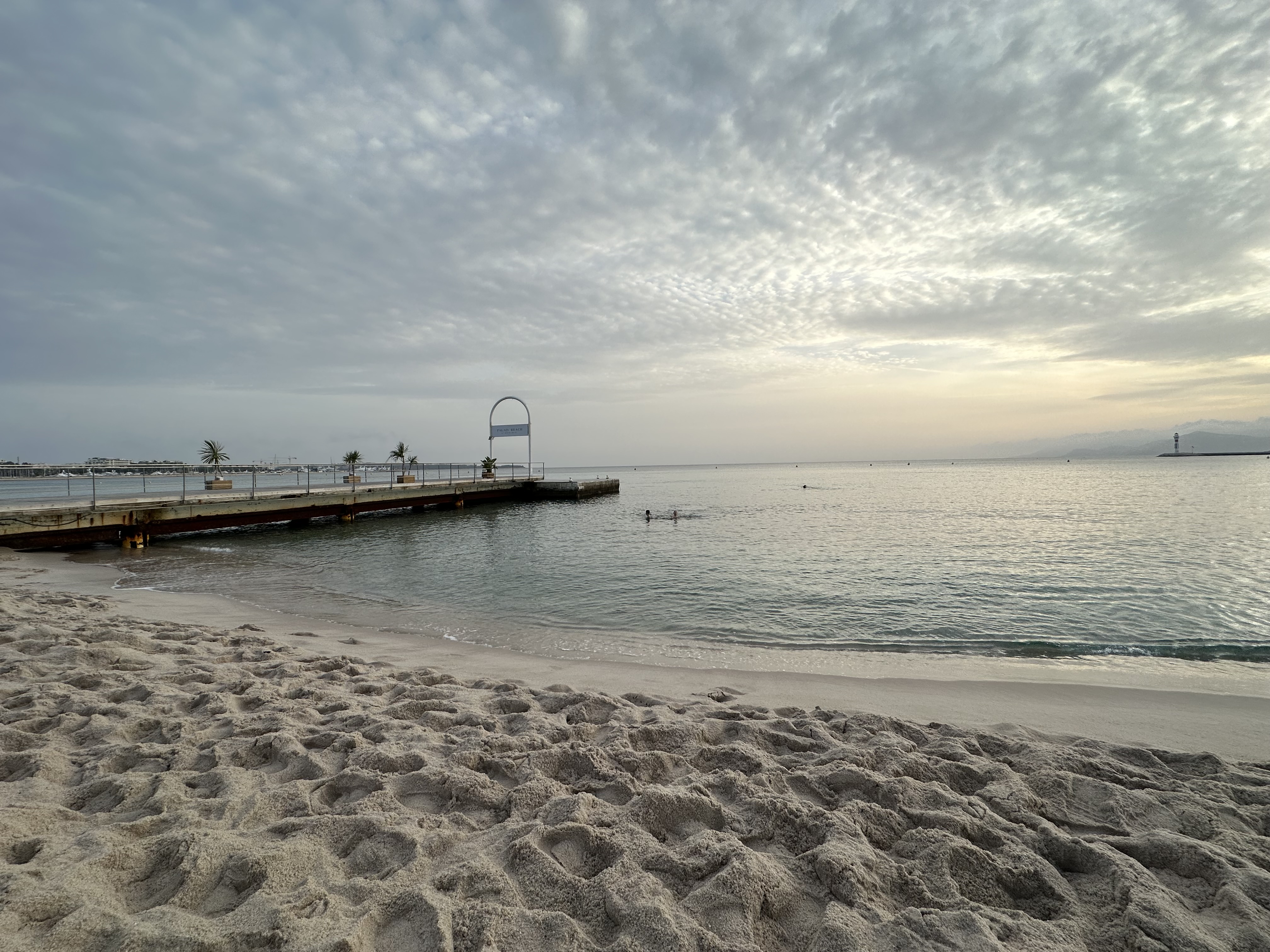 eFoil Côte d'Azur – Plage des Dauphins, Cannes
