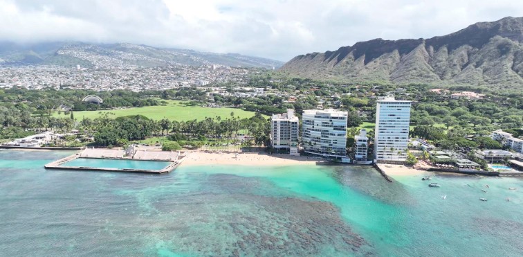 Kaimana Beach